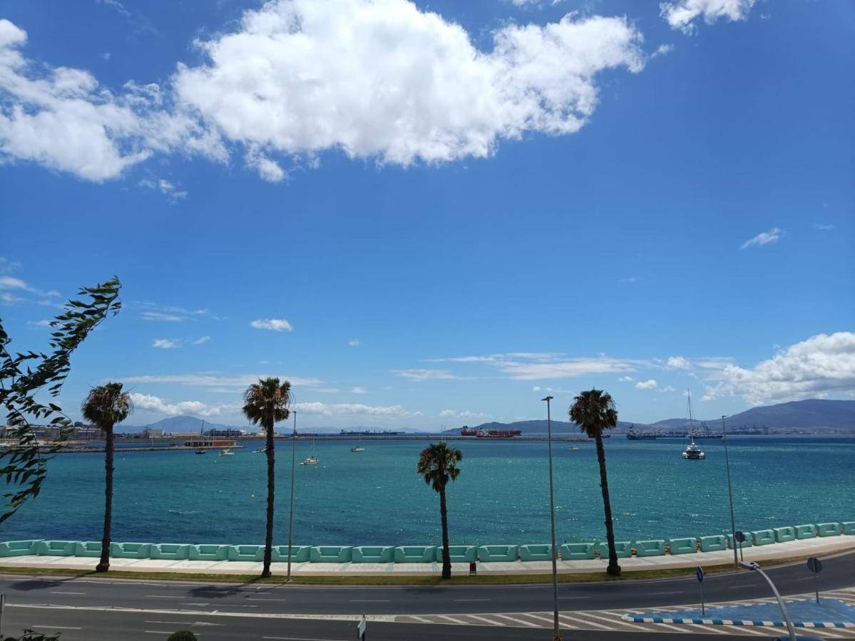 La Línea de la ConcepciónVistas A 3 Paises Y 2 Continentes 1º Linea De Playa A 5 Minutos De Gibraltarアパートメント エクステリア 写真